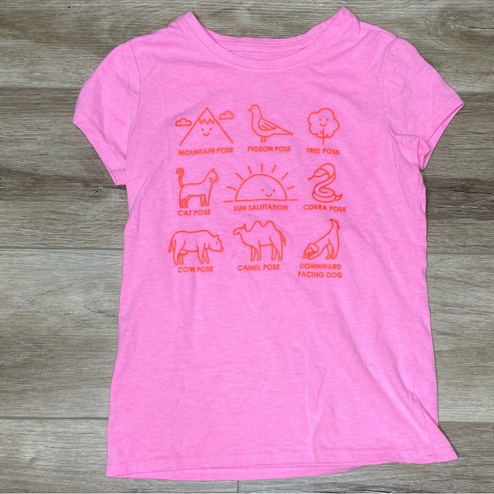 Cat & Jack Girl's Pink Short Sleeve Crew Neck Yoga Poses Graphic Print Tee sz M
